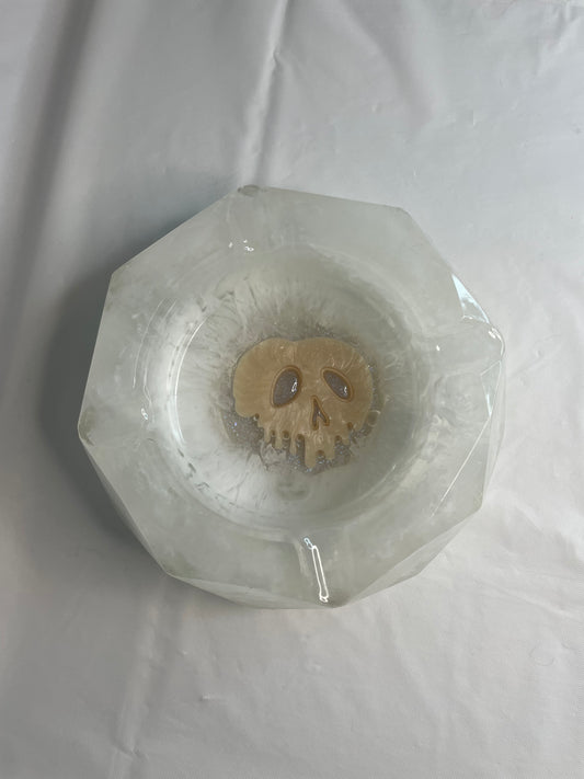 Skull ashtray